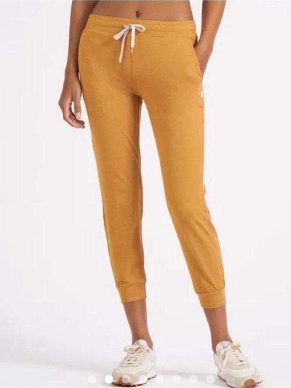 Vuori Performance Joggers Regular Length Medium Heather Yellow